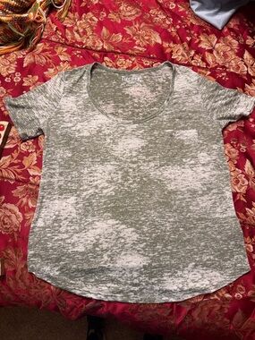 Decree Women's Green Heather Scoop Neck Short Sleeve Tee